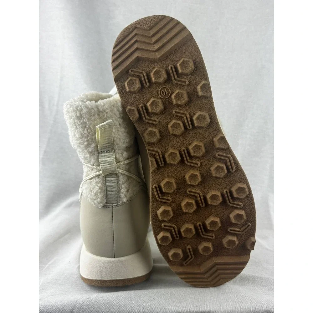 All in Motion Womens Winter Boots Cream Faux Shearling Thermolite Snow‎ Boots 10